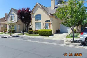 208 Holland Cir, Hollister, CA 95023 - Photo 2