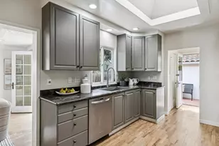 690 Lincoln Ave, Palo Alto, CA 94301 - Photo 10