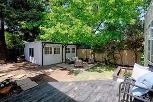 2330 Emerson St, Palo Alto, CA 94301 - Photo 26