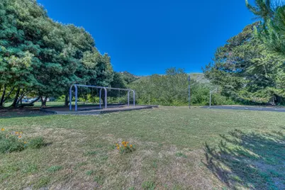 19100 Creekside Pl, Salinas, CA 93908 - Photo 32