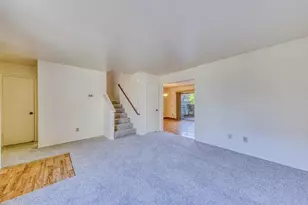 19100 Creekside Pl, Salinas, CA 93908 - Photo 8