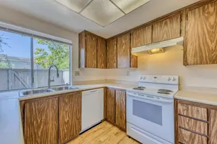 19100 Creekside Pl, Salinas, CA 93908 - Photo 16