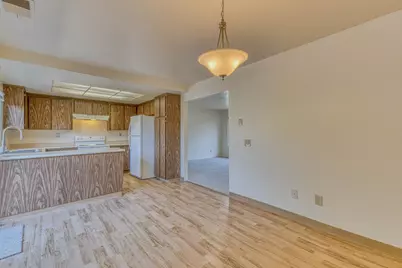 19100 Creekside Pl, Salinas, CA 93908 - Photo 10