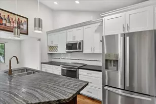335 Donnas Ln, Hollister, CA 95023 - Photo 8