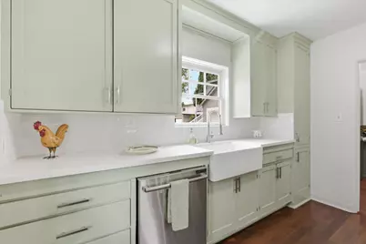 1055 Newhall St, San Jose, CA 95126 - Photo 16