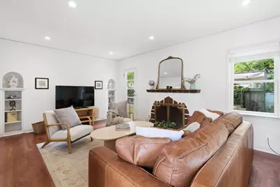 1055 Newhall St, San Jose, CA 95126 - Photo 8