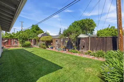 Calpine Dr, San Jose, CA 95123 - Photo 20