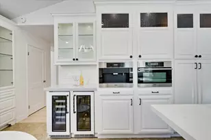556 Seahorse Ln, Redwood City, CA 94065 - Photo 14