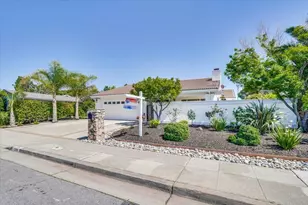 556 Seahorse Ln, Redwood City, CA 94065 - Photo 2
