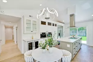 556 Seahorse Ln, Redwood City, CA 94065 - Photo 12