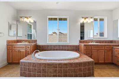 881 Trestle Pt, Lathrop, CA 95330 - Photo 30