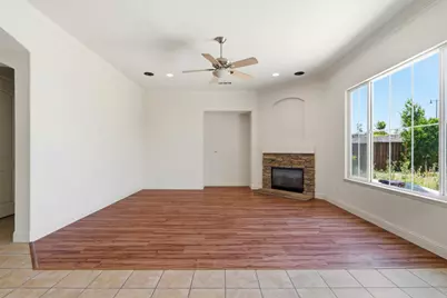 881 Trestle Pt, Lathrop, CA 95330 - Photo 4