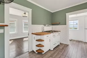 6677 Brann St, Oakland, CA 94605 - Photo 8