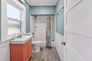 6677 Brann St, Oakland, CA 94605 - Photo 12