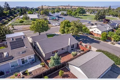 528 Edelweiss Dr, San Jose, CA 95136 - Photo 30