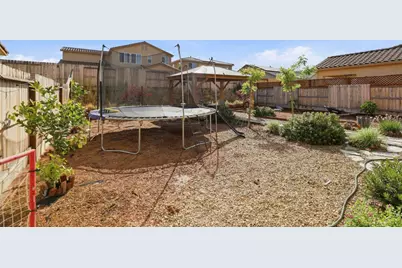 1097 Sunridge Dr, Hollister, CA 95023 - Photo 40
