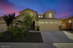 1097 Sunridge Dr, Hollister, CA 95023 - Photo 2