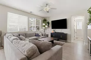 1097 Sunridge Dr, Hollister, CA 95023 - Photo 8