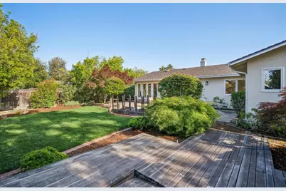 19689 Northampton Dr, Saratoga, CA 95070 - Photo 40