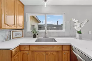 782 Fairfax Dr, Salinas, CA 93901 - Photo 8