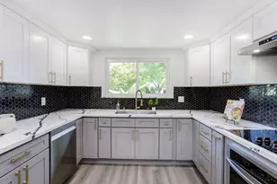 1055 Mitchell Ct, Campbell, CA 95128 - Photo 12
