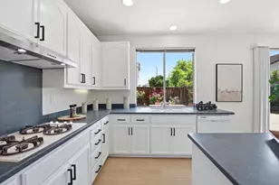 37485 Summer Holly Common, Fremont, CA 94536 - Photo 8