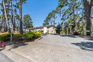 250 Forest Ridge Rd 67, Monterey, CA 93940 - Photo 4