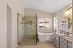 345 Chardonnay Dr, Salinas, CA 93906 - Photo 12