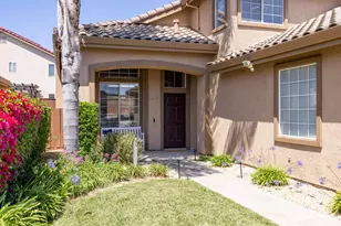 345 Chardonnay Dr, Salinas, CA 93906 - Photo 2