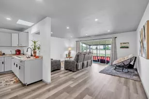 636 Yellowstone Dr, Vacaville, CA 95687 - Photo 2