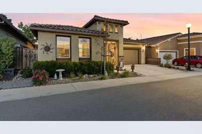 2041 Santoro Way, Hollister, CA 95023 - Photo 2