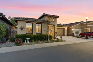 2041 Santoro Wy, Hollister, CA 95023 - Photo 2