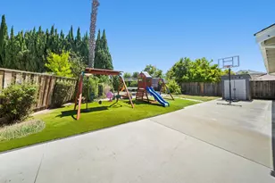 1255 Briarberry Ct, San Jose, CA 95131 - Photo 14