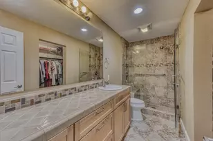 195 Del Monte Ln, Morgan Hill, CA 95037 - Photo 16