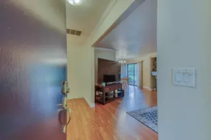 195 Del Monte Ln, Morgan Hill, CA 95037 - Photo 4