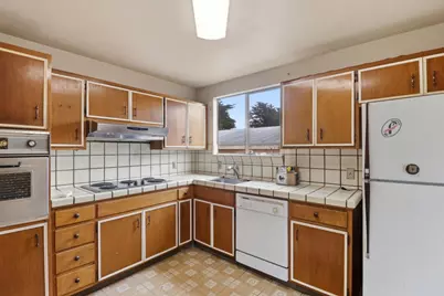 1033 Skyline Dr, Daly City, CA 94015 - Photo 12