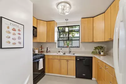 1052 Luther Ave, San Jose, CA 95126 - Photo 8