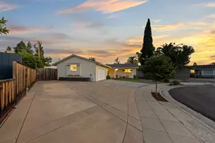 1716 Lollie Ct, San Jose, CA 95124 - Photo 4