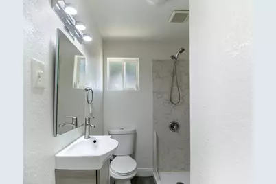 1382 Locust St, San Jose, CA 95110 - Photo 28