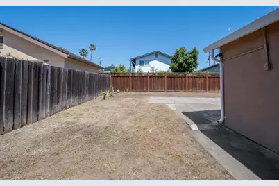 1382 Locust St, San Jose, CA 95110 - Photo 32