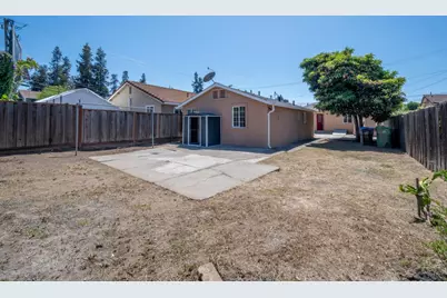1382 Locust St, San Jose, CA 95110 - Photo 30