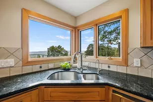 18836 Favre Ridge Rd, Los Gatos, CA 95033 - Photo 14