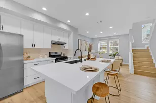 334 Circuit Wy, Mountain View, CA 94043 - Photo 6