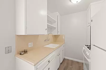 121 N 8th St, San Jose, CA 95112 - Photo 6