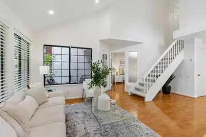 2611 Yerba Vista Ct, San Jose, CA 95121 - Photo 4