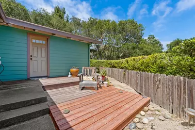 17 Loma Vista Pl, Monterey, CA 93940 - Photo 28