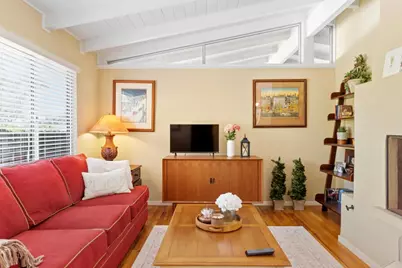 17 Loma Vista Pl, Monterey, CA 93940 - Photo 2