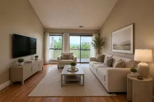 7402 Via Calzada, San Jose, CA 95135 - Photo 8