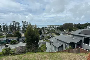 1122 Columbus St, El Granada, CA 94018 - Photo 1