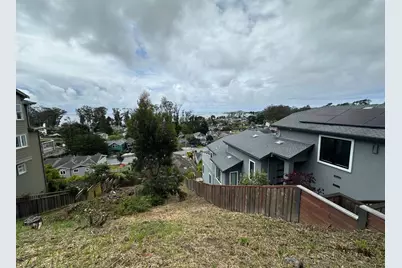 1122 Columbus St, El Granada, CA 94018 - Photo 12